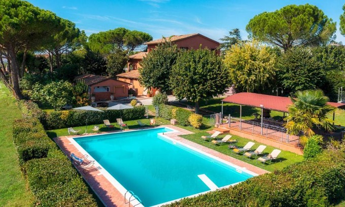 Ripabianca Villa | Experience CASALE IL TORCHIO 12&4: Top-Rated Family Getaway