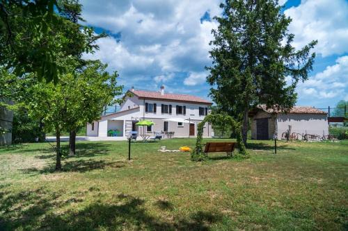 Granarola Apartment | Pet-Friendly Retreat at Casale Passalacqua Pesaro
