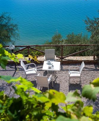 San Mauro Cilento House | Pet-Friendly Retreat at Casale Santa Rosalia - Rated 9/10