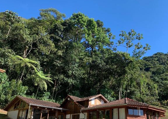 Nucleo Maua House | Pet-Friendly CasaMauá with Oceanfront Views & 9.3 Rating