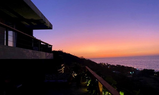 Punta Sal House | CasasNorte Paradise: Family-Friendly Retreat with Whale Views
