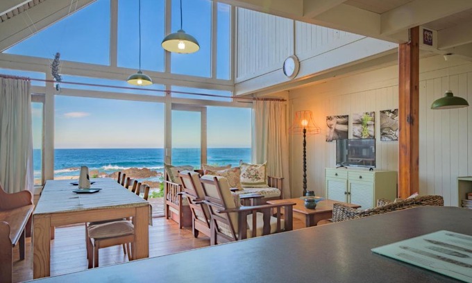 Eersterivierstrand Ski Chalet | Beachfront Retreat at Casaplanca with Ocean Views