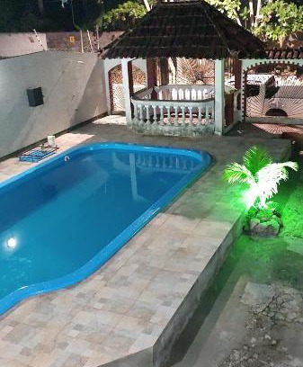 Farol House | Relax at Casarão Farol da Marise Sol with Pool & Family Fun