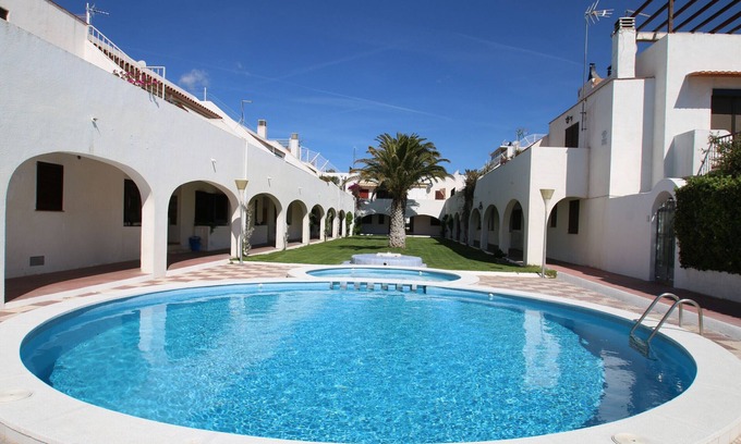 Miami Platja Ski Chalet | Experience Relaxation at Casas Blancas 4, Parc Mont-roig