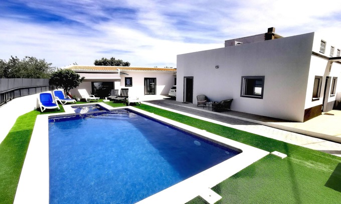 Charneca House | Inviting Casas Caiado: Two Houses with Pool & Ocean Views