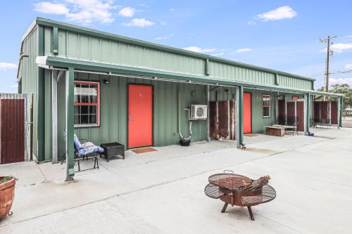 Rockport House | Unforgettable Family Getaway at Casas Coastal Experience Cabin