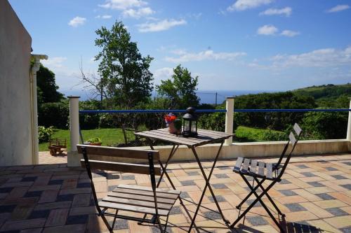 Lajes das Flores Apartment | Pet-Friendly Casas Das Flores with Hot Tub & Breakfast