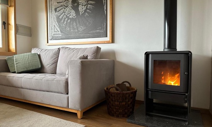 Alpedrinha House | Relax at Casas de Alpedrinha: Oceanfront Stay Awaits!