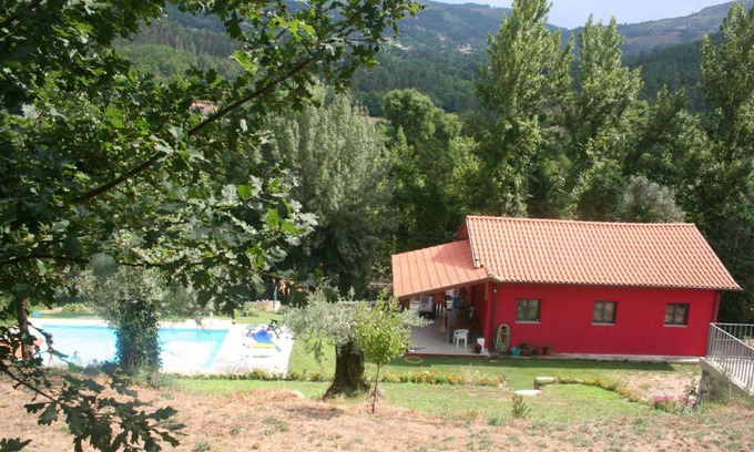 Portela de Santa Eulalia House | Pet-Friendly Retreat at Casas de Alvite with Pool Access