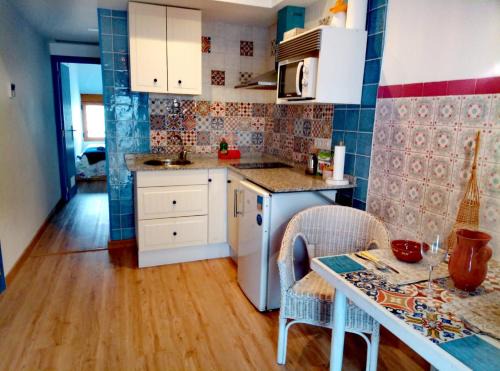 Peniscola Old Town Apartment | Oceanfront Getaway at Casas del Castillo Peñíscola