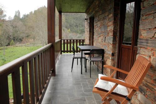 Fajao House | Family-Friendly Stay at Casas do Rio - Rated 9.3/10!