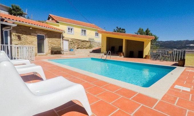 Molares House | Experience Villas at Casas do Vale Vila Nune with Private Pool