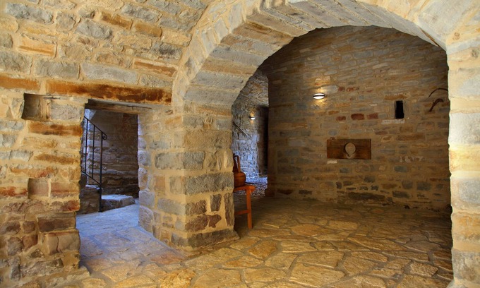 Gerbe House | Discover Casa Pirineo in Ainsa: Top-Rated Stay with Pool