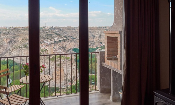 Casas del Cerro House | Relax at Casas Rurales Morada del Cerro with Spa Amenities