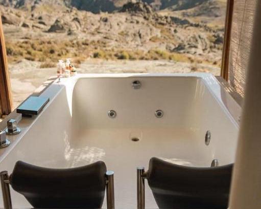 Calamuchita Department Hotel | Discover Comfort at Casas Viejas Lodge with Pool & Hot Tub
