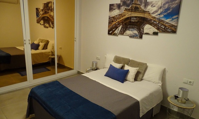 Jerez de la Frontera House | Relaxing Retreat at Casasjerezanas Vistaflor with Terrace