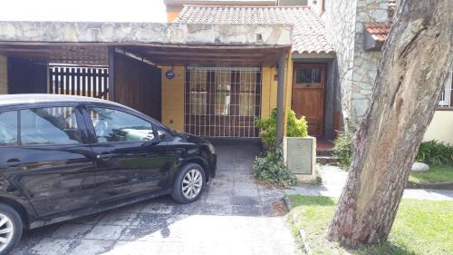La Lucila del Mar Ski Chalet | Cozy CasaSurf: Oceanfront Escape with Breakfast Included
