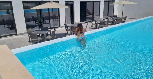 Cercal House | Oceanfront Casazul M&B with Pool and Hot Tub Amenities