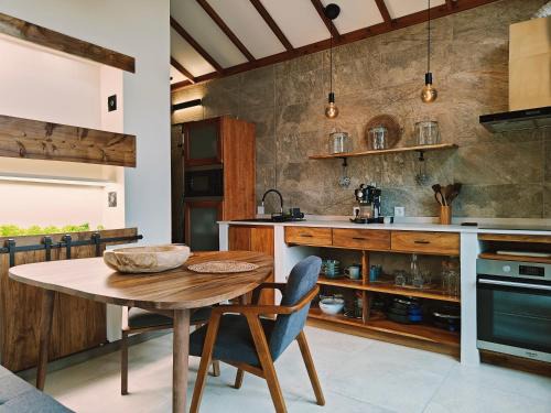 Angra do Heroismo House | Cozy Casca de Noz - Modern Rustic Beach Escape Awaits