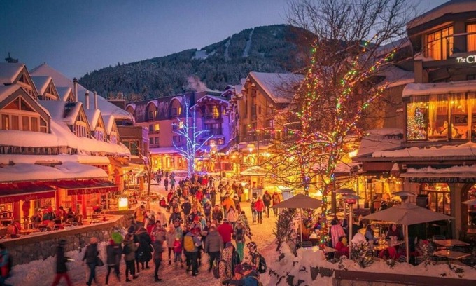 Whistler Cay Heights Condo | Unbeatable Location: Cascade Lodge Steps from Ski Lift