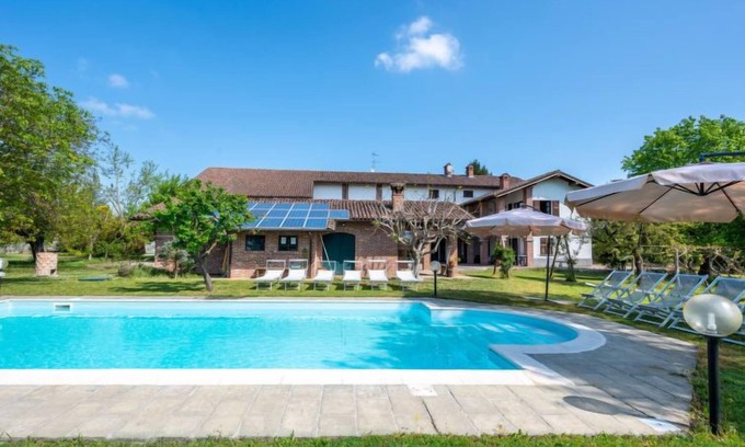 Basaluzzo House | Stay at Cascina Anna: Highly Rated with Spa & Private Pool