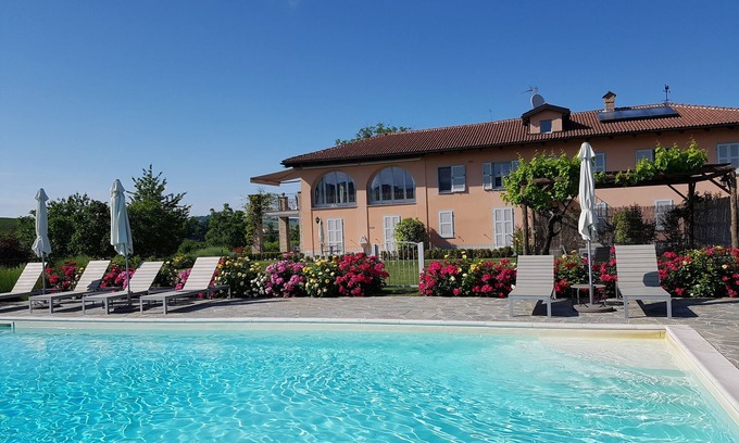Castiglione Tinella Apartment | Top-Rated Cascina del Noce with Spa and Pool in Asti