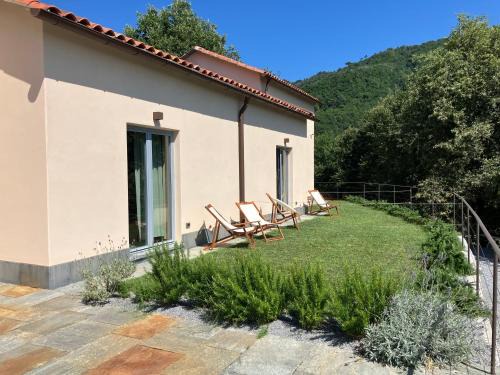 Quiliano House | Cascina Elide - Camere vista mare in campagna