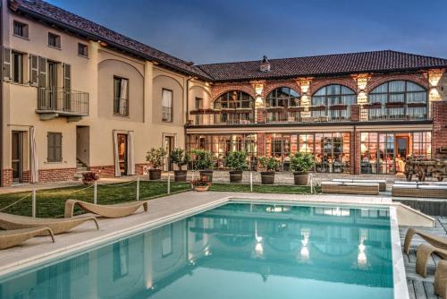 Casale Monferrato House | Experience Cascina Faletta: Oceanfront Getaway with Pool