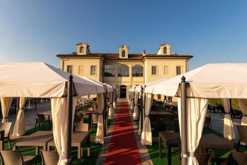 Vittoria Hotel | Experience Cascina Marchesa: Pet-Friendly Retreat Awaits