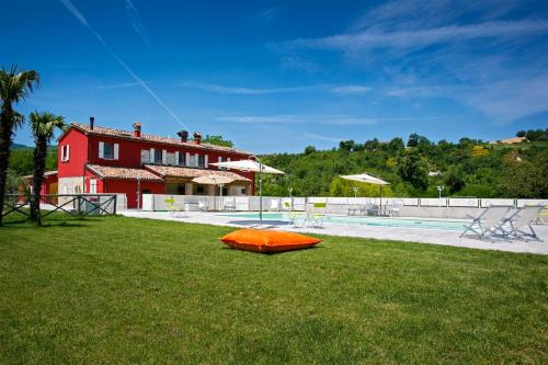 Fossombrone Villa | Idyllic CASCINA MARIANNA: Oceanfront Bliss Awaits