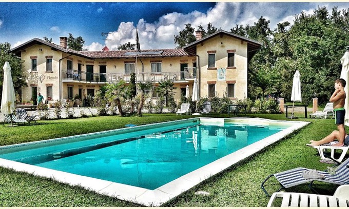 Montafia House | Cozy Cascina Vignole: Oceanfront Retreat with Pool Access