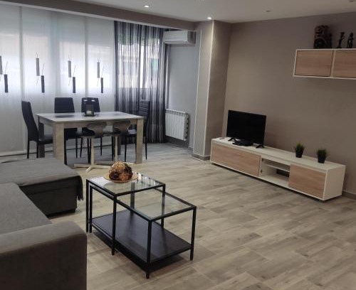 Alcala de Henares Apartment | Historic Accommodation in Alcalá de Henares - Family-Friendly