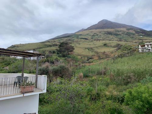 San Vincenzo Apartment | Pet-Friendly Retreat at Case Scibilia for Your Family Getaway