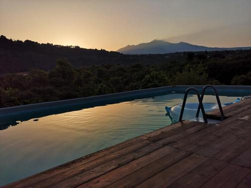Santa Tecla Apartment | Pet-Friendly Retreat with Ocean View at Case Vacanze Fossanave