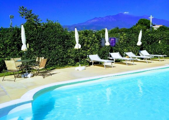 Santa Tecla House | Eco-Friendly Case Vacanze Residence Trinacria with Ocean View