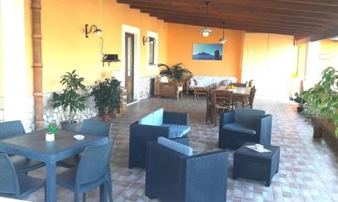 Malfa Apartment | Charming Villa Lory: Guest Rated 9/10 with Breakfast Included