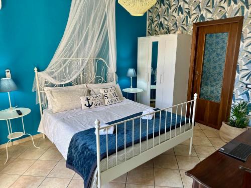 Aspra Apartment | Oceanfront Retreat at Case Vanella Grande in Bagheria