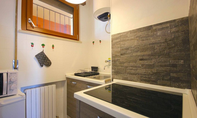Borgo Roma Apartment | Discover Case VR Holiday - Ideal for Families and Relaxation