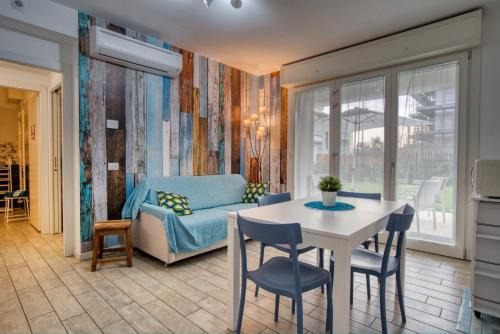 Cernusco sul Naviglio Apartment | Discover Casa Azzurra: Pet-Friendly Retreat with Garden