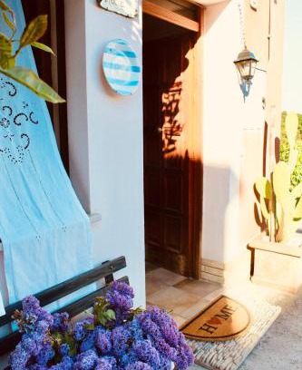 Rocca San Giovanni House | Cozy Casetta Rocca: Pet-Friendly with Ocean Views