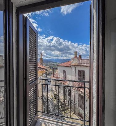 San Giorgio Lucano Apartment | Pet-Friendly Casetta San Giorgio with Perfect 10/10 Rating