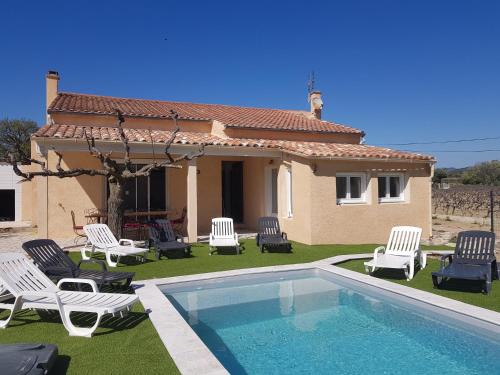 Tulette Apartment | Tranquil Escapes at Casevielle in Beautiful Provence