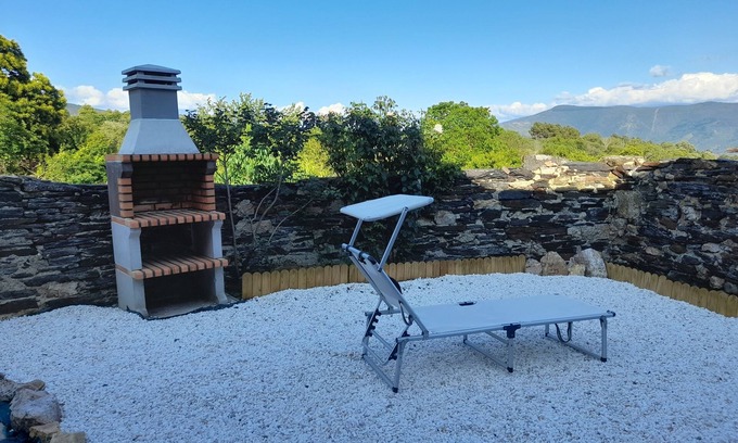 A Rua Cottage | Discover Casiña do Cerexeiro Roblido: Pet-Friendly Retreat