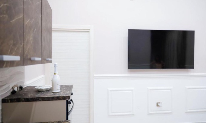 Secondigliano Apartment | Inviting Casillo House: Pet-Friendly with Breakfast Included