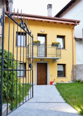 Vignone House | Family-Friendly Retreat at Casina dello Zio - Rated 9/10