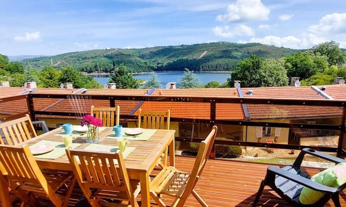 Cabril House | Oceanfront Retreat at Casinha de Padrões – Rated 9/10