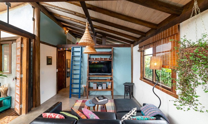 Arroio House | Serene Casinha no Jardim with Spa and Ocean View