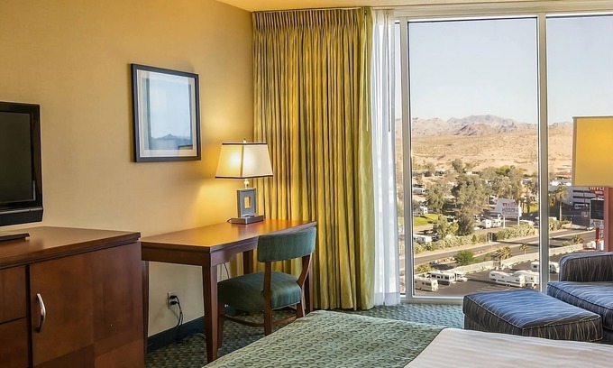 Laughlin Hotel | Exciting Casino Stay with Pool & Kitchen Amenities!