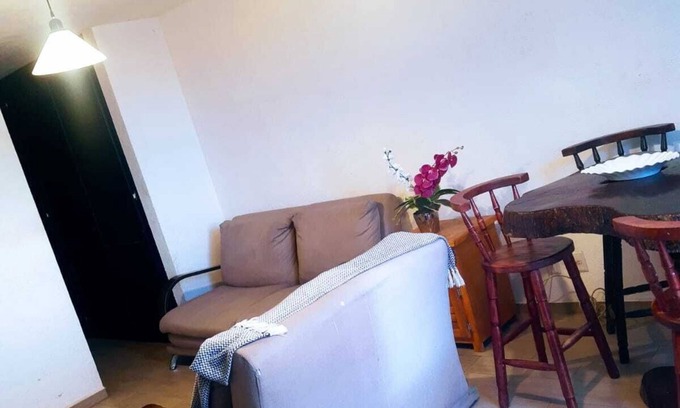 San Pedro Tlaquepaque House | Convenient Casita Near Airport with Spa & Kitchen Amenities