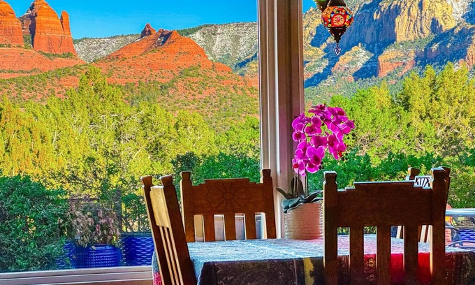 Uptown Sedona Apartment | Unwind at Casita: Pet-Friendly with Breathtaking Views!
